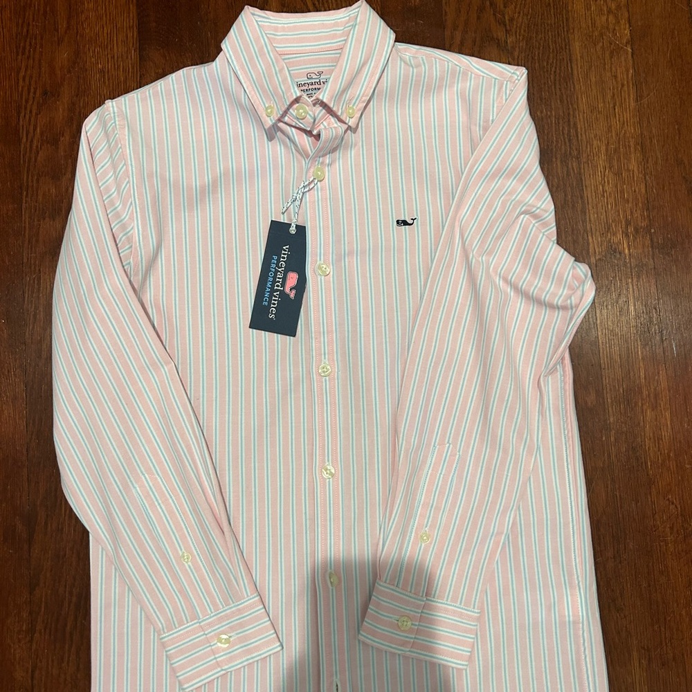 NWT Boys Vineyard Vines Striped Button Down- Size Medium (12-14)